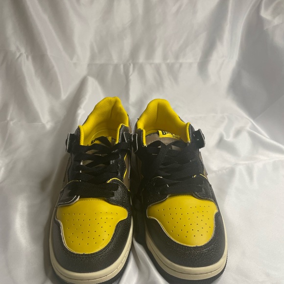 Men’s Bapes - Picture 2 of 4